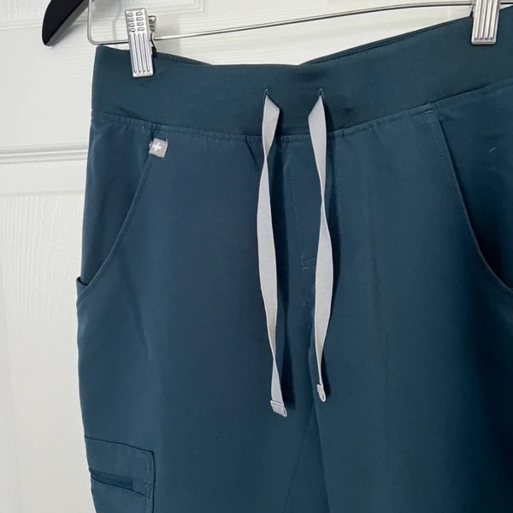 FIGS Black Technical Collection Jogger Pants - Picture 3 of 5
